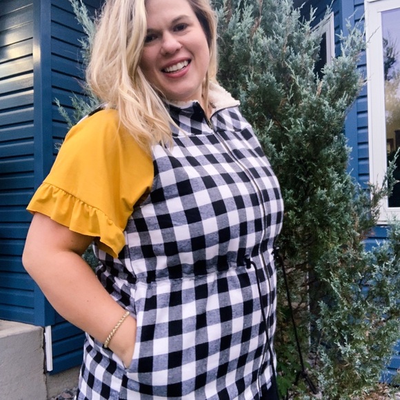 NWT Black White Plaid Checkered Comfy Zipper Vest - Picture 3 of 6